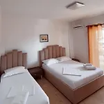 Nino Hotel
