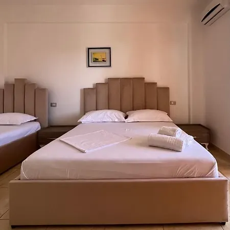 ホテル Nino Dhërmi